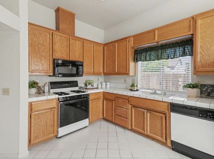 6813 Desta Ct, Elk Grove, CA 95758 Photo