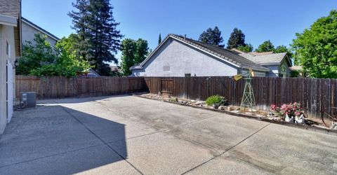 6813 Desta Ct, Elk Grove, CA 95758 Photo