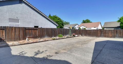 6813 Desta Ct, Elk Grove, CA 95758 Photo