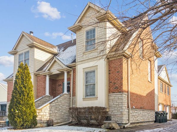 Unit B, Arlington Heights, IL 60005