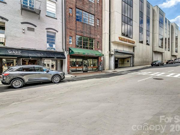 35 Patton Avenue, Unit 202, Asheville, NC 28801