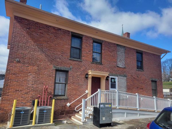 1 Barristers , Unit 2nd Flr, Meriden, CT 06451