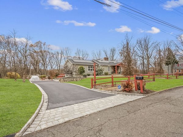 57 Gray Rock , Trumbull, CT 06611