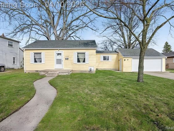 27352 Townley Street, Madison Heights, MI 48071