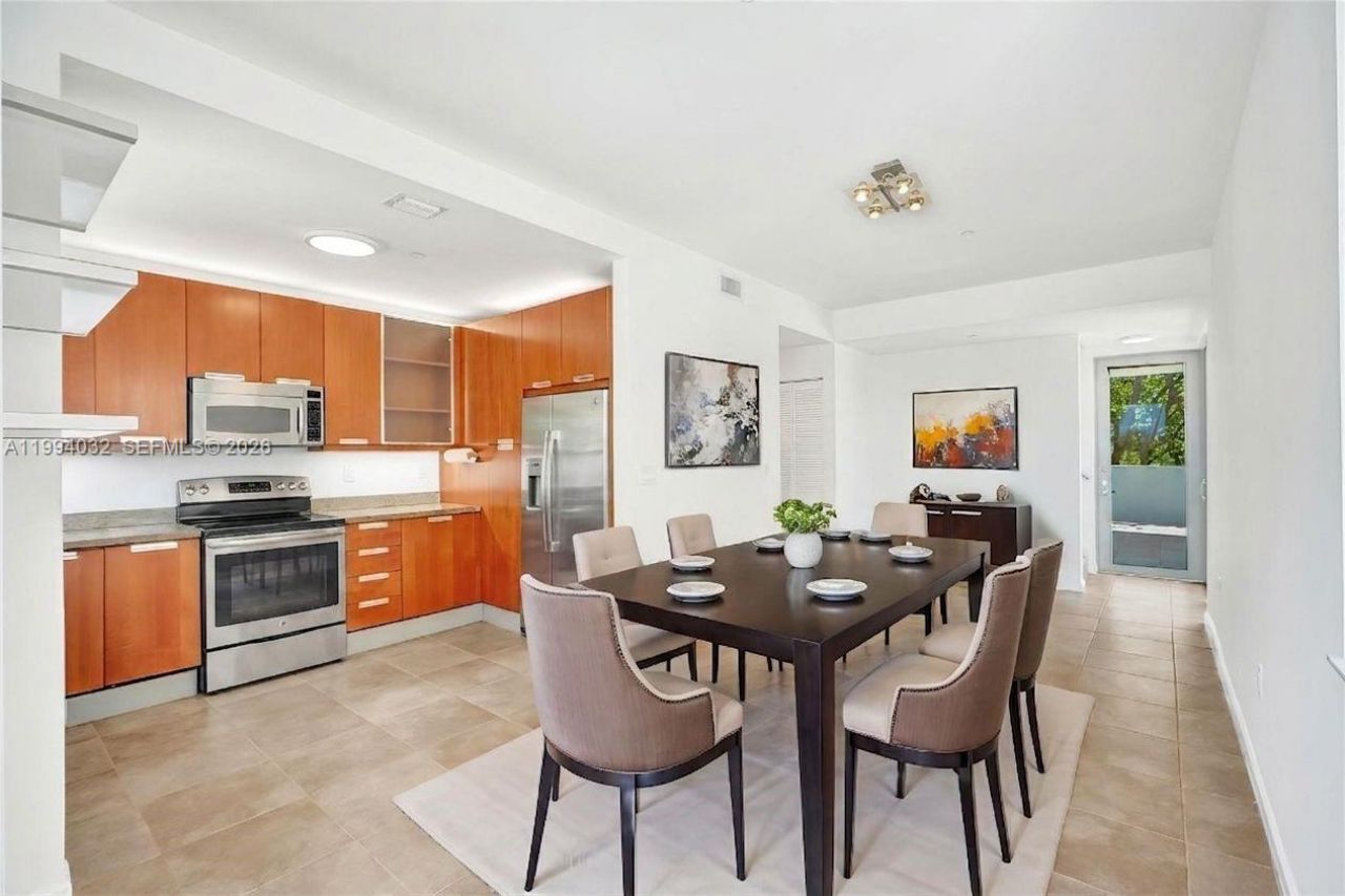 163 N Shore Dr, Unit 163-6, Miami Beach, FL 33141 Photo