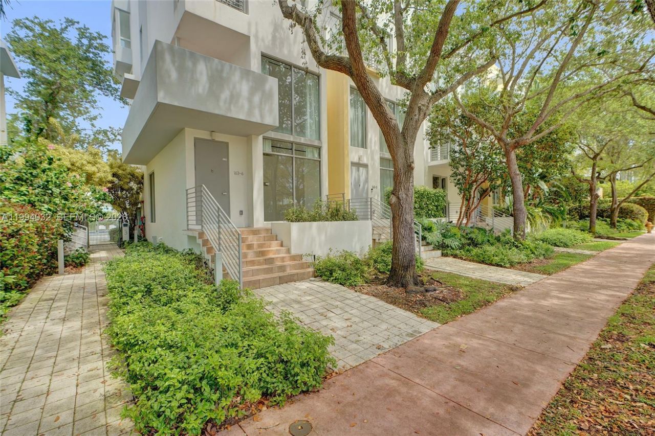163 N Shore Dr, Unit 163-6, Miami Beach, FL 33141 Photo