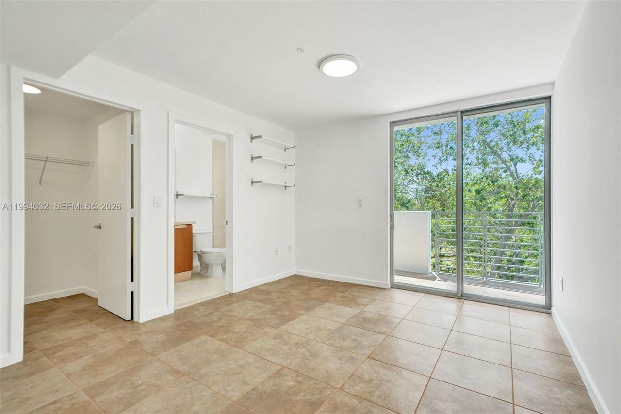 163 N Shore Dr, Unit 163-6, Miami Beach, FL 33141 Photo