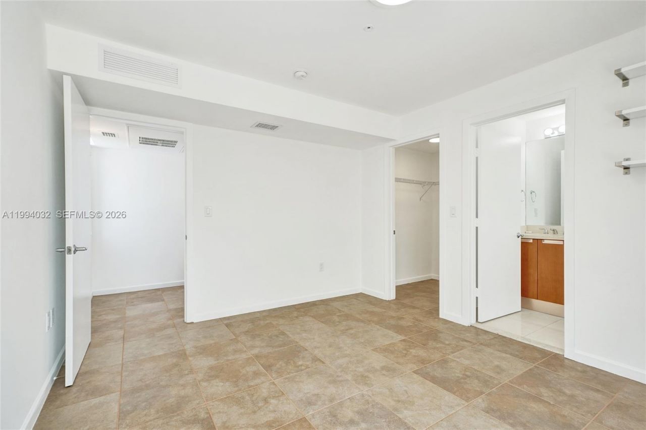 163 N Shore Dr, Unit 163-6, Miami Beach, FL 33141 Photo