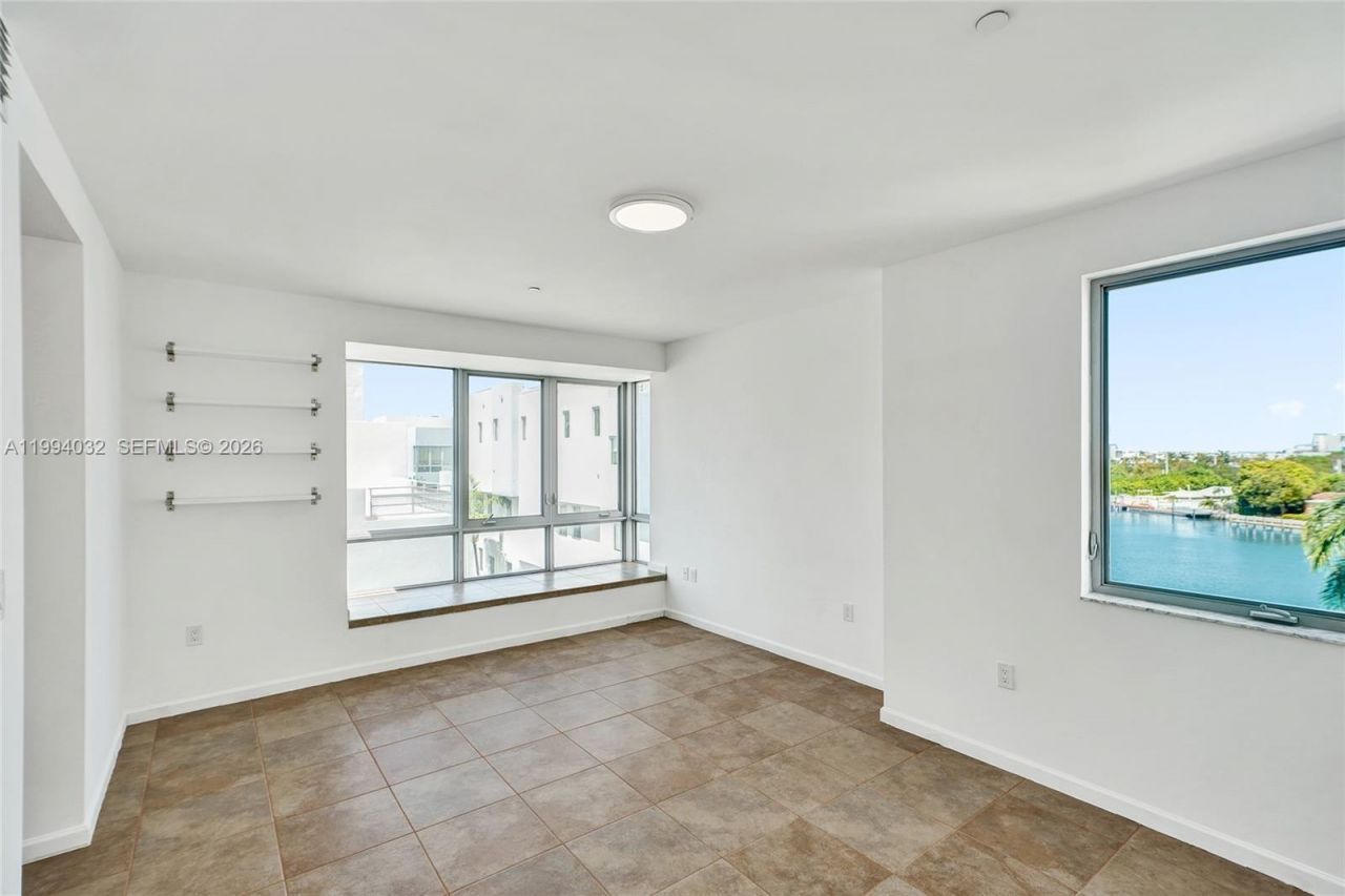 163 N Shore Dr, Unit 163-6, Miami Beach, FL 33141 Photo