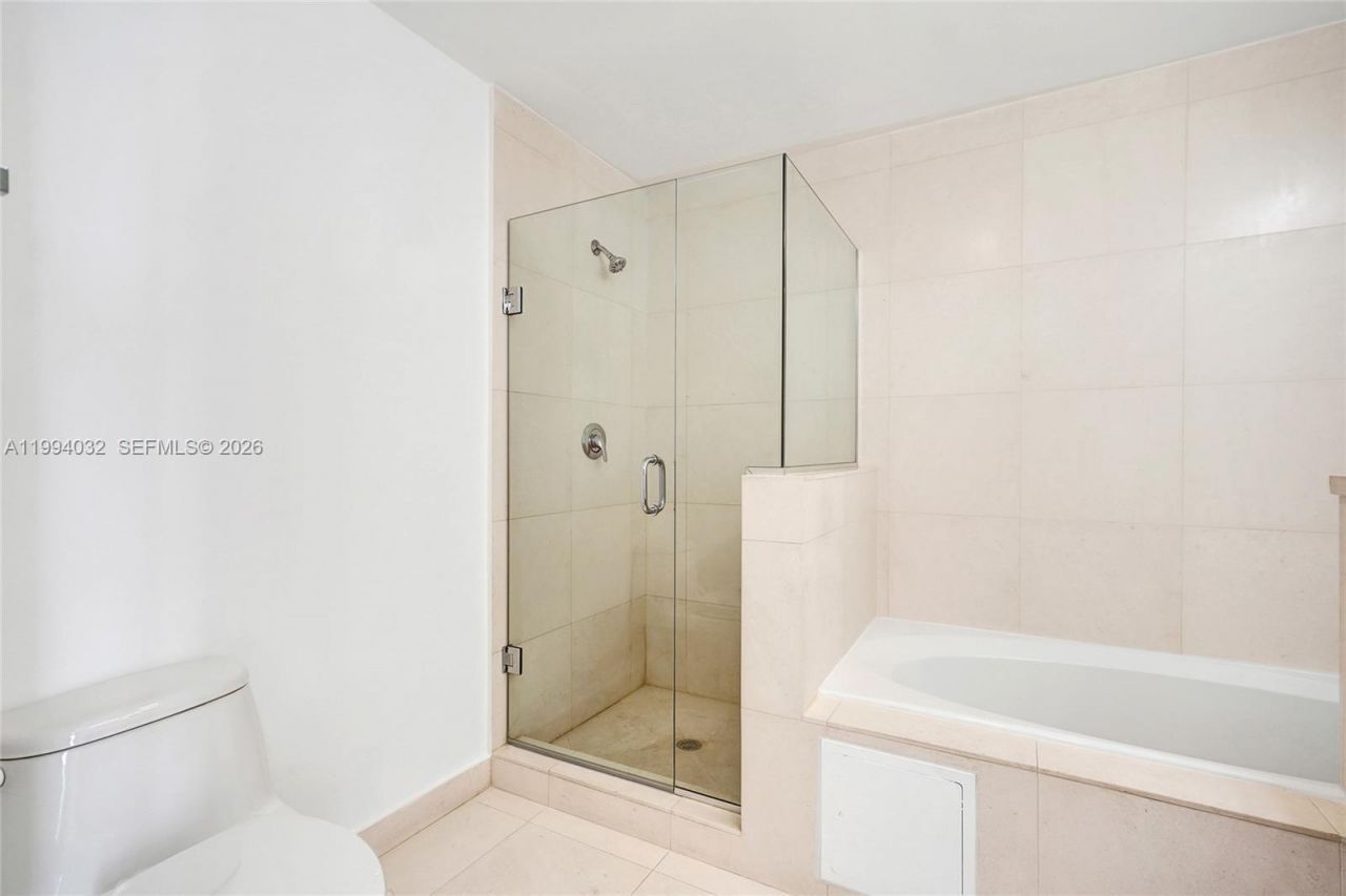 163 N Shore Dr, Unit 163-6, Miami Beach, FL 33141 Photo