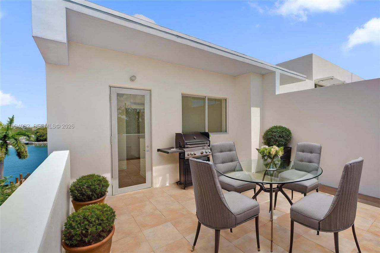 163 N Shore Dr, Unit 163-6, Miami Beach, FL 33141 Photo