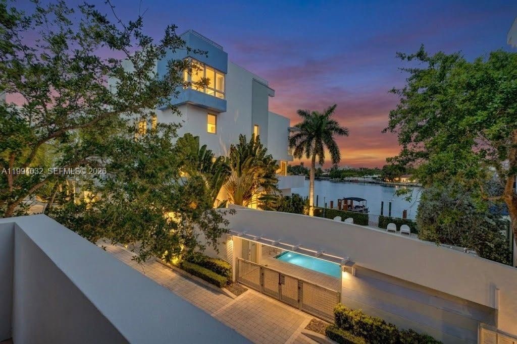163 N Shore Dr, Unit 163-6, Miami Beach, FL 33141 Photo