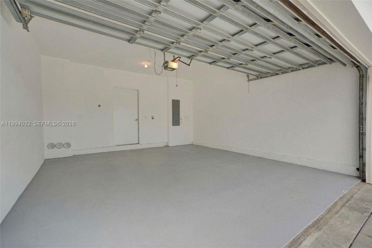 163 N Shore Dr, Unit 163-6, Miami Beach, FL 33141 Photo