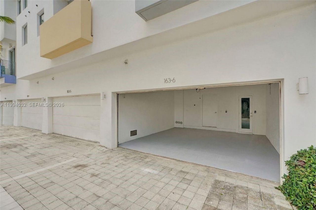 163 N Shore Dr, Unit 163-6, Miami Beach, FL 33141 Photo