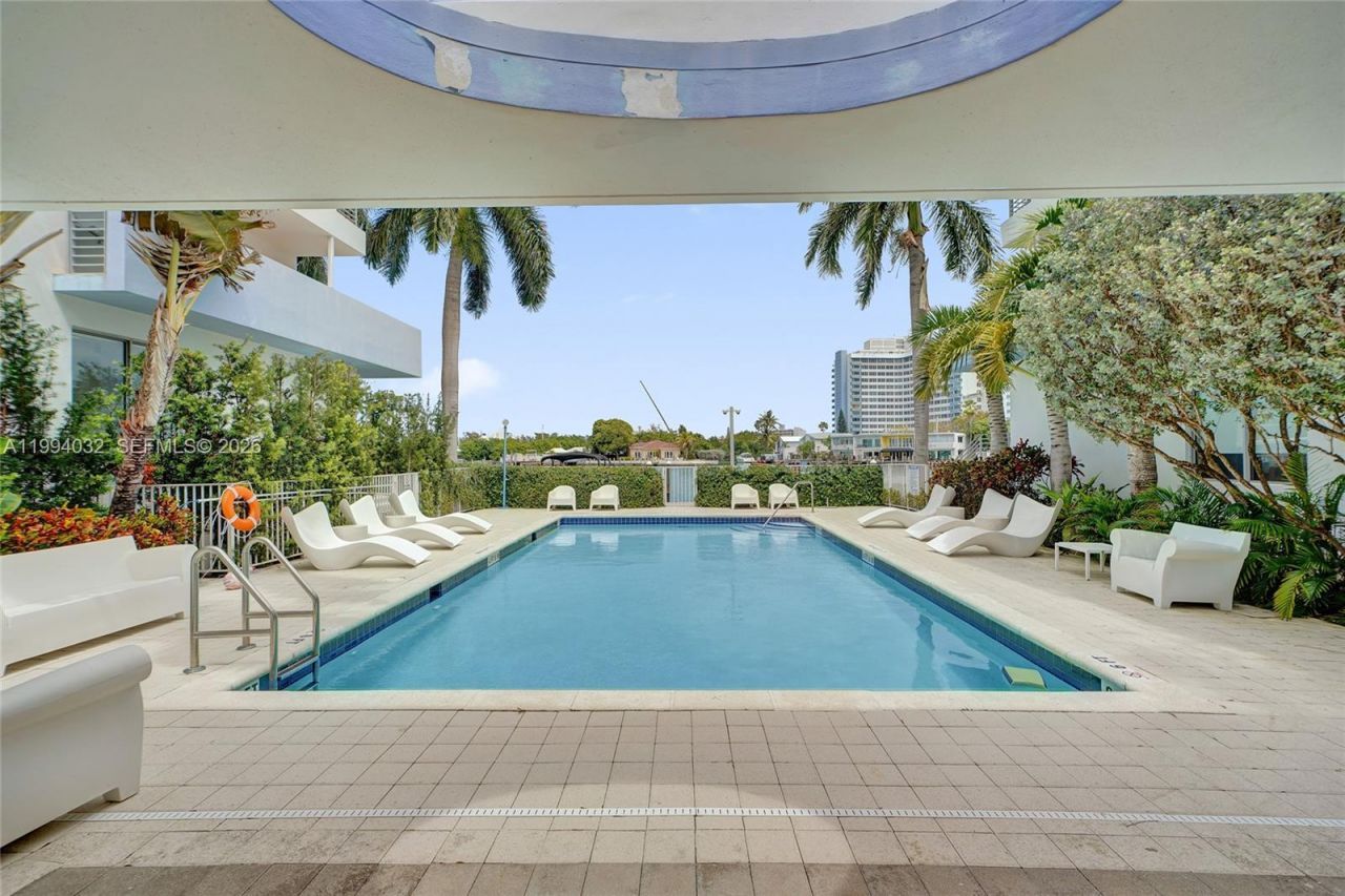 163 N Shore Dr, Unit 163-6, Miami Beach, FL 33141 Photo