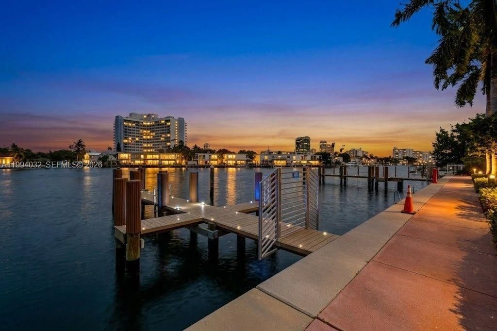 163 N Shore Dr, Unit 163-6, Miami Beach, FL 33141 Photo