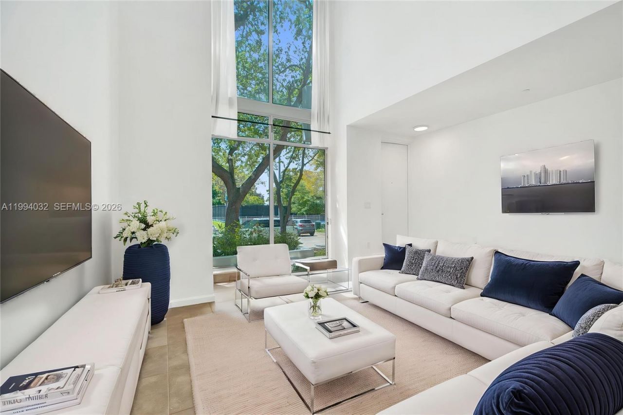 163 N Shore Dr, Unit 163-6, Miami Beach, FL 33141 Photo