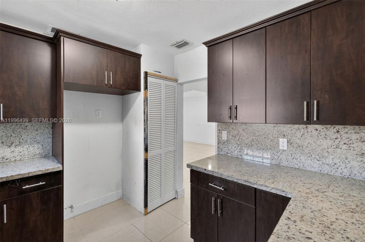 1980 SW 32nd Ave , Miami, FL 33145 Photo