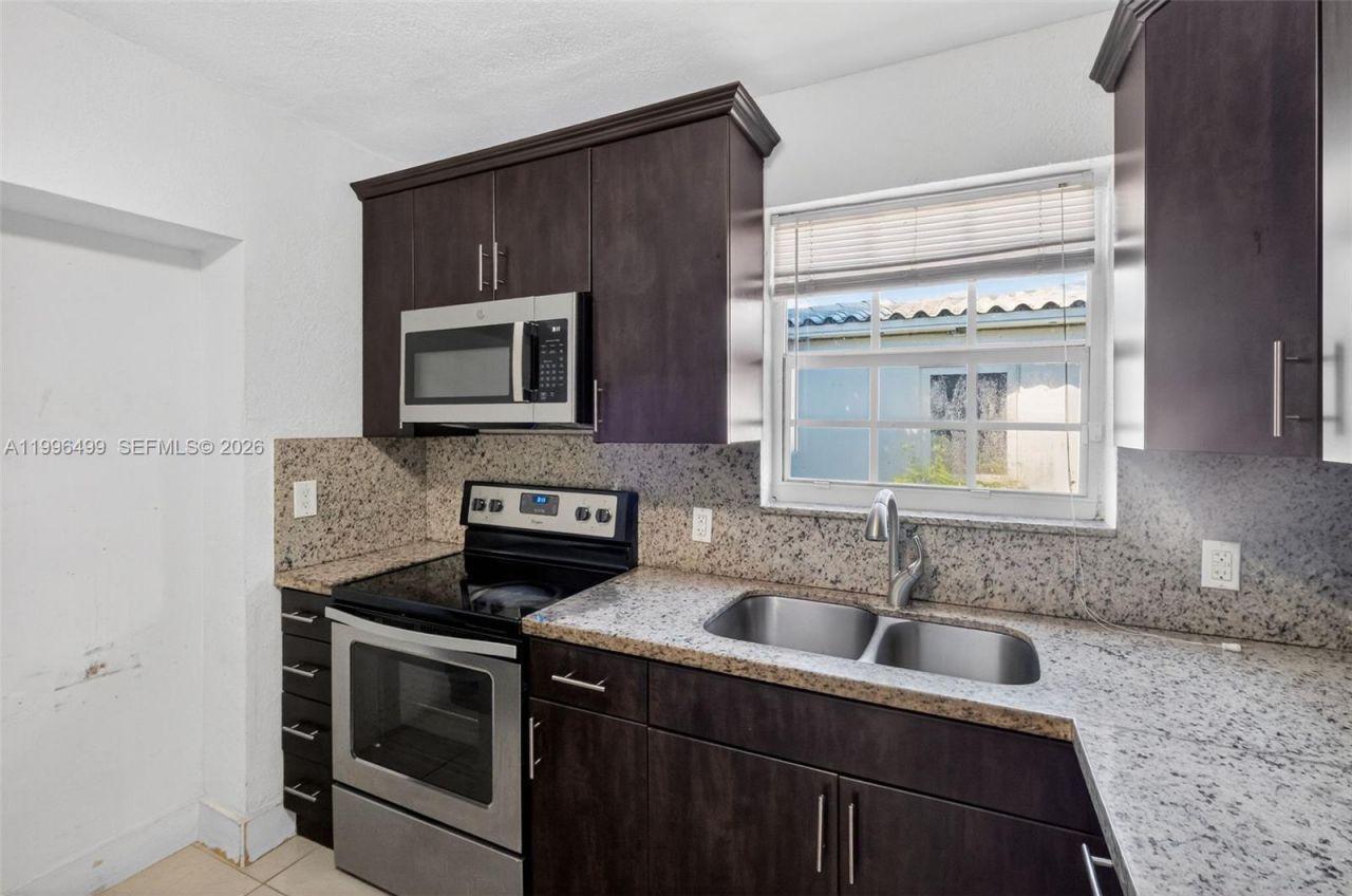 1980 SW 32nd Ave , Miami, FL 33145 Photo