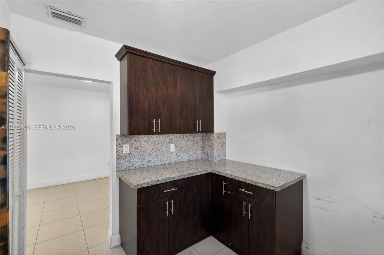 1980 SW 32nd Ave , Miami, FL 33145 Photo