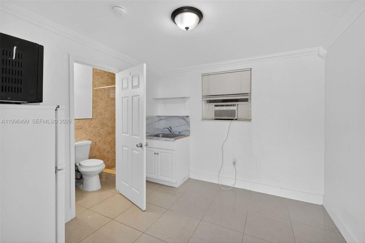 1980 SW 32nd Ave , Miami, FL 33145 Photo