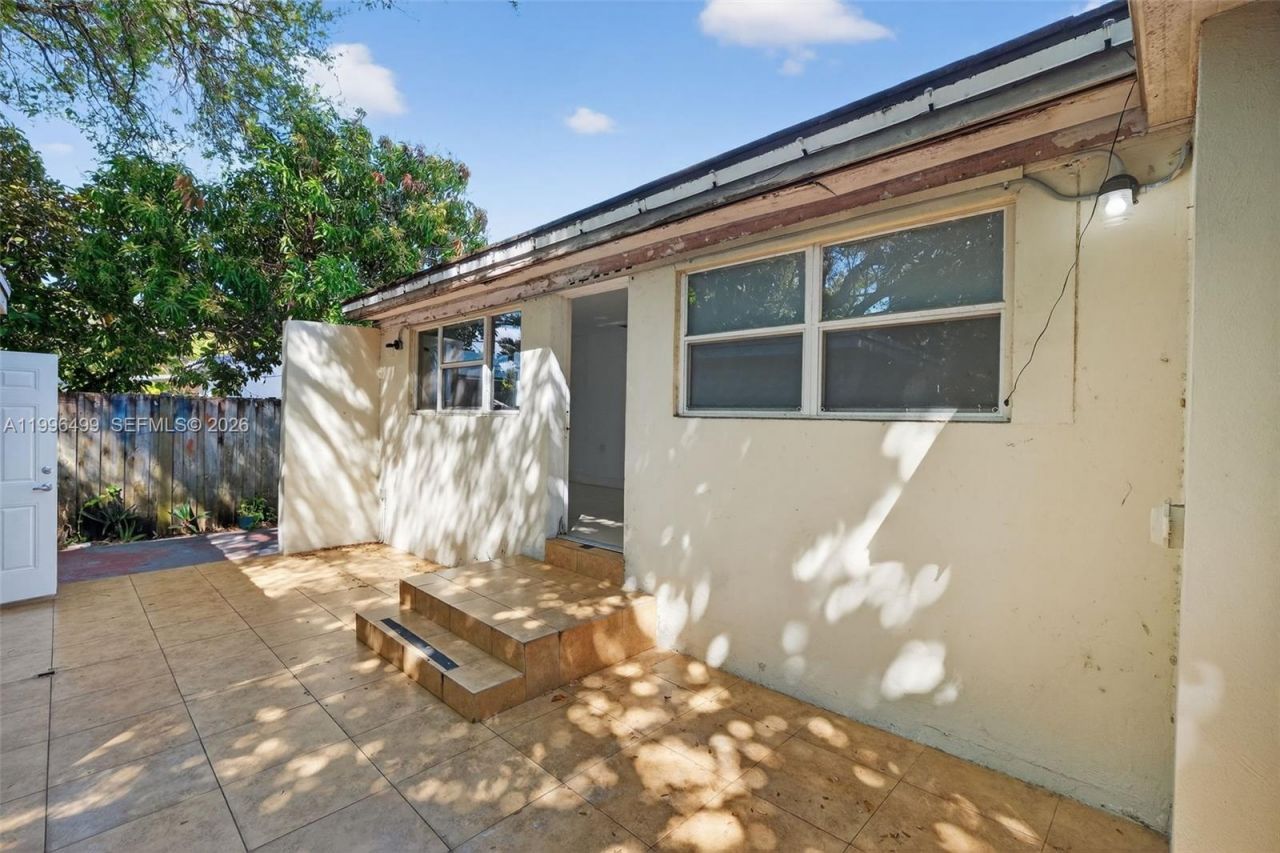 1980 SW 32nd Ave , Miami, FL 33145 Photo