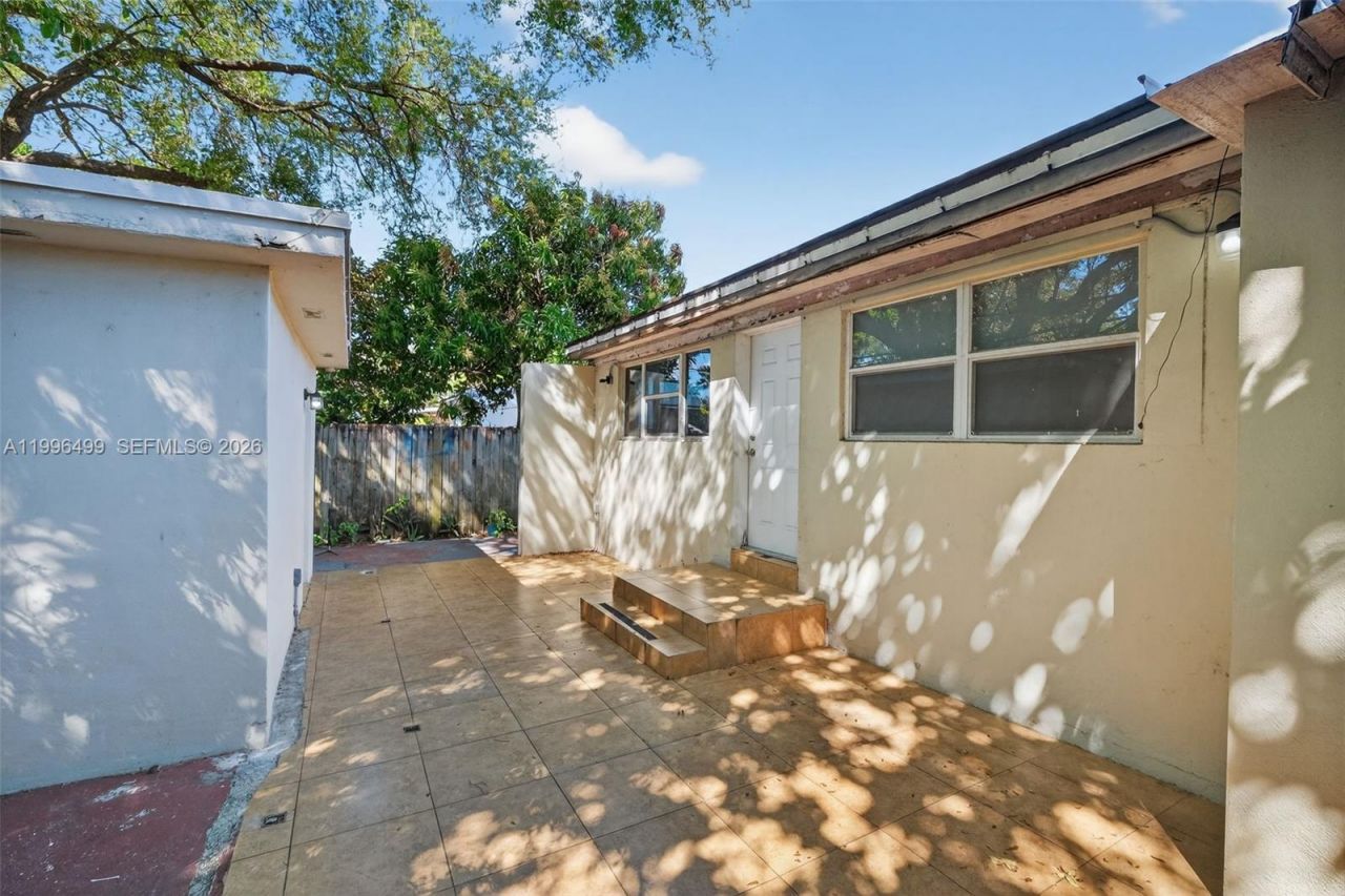 1980 SW 32nd Ave , Miami, FL 33145 Photo