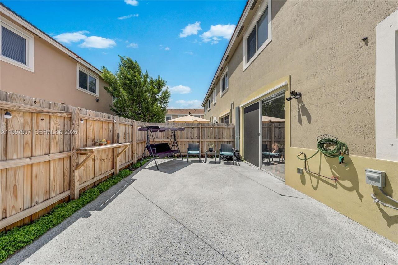 1079 SE 23rd Ter, Homestead, FL 33035 Photo