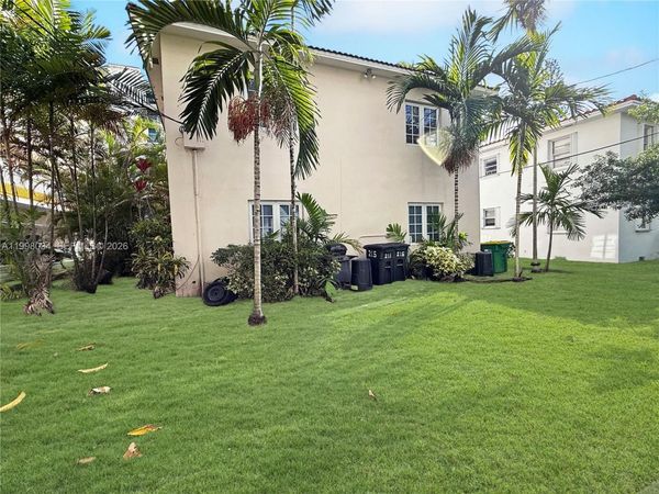 215 Sidonia Ave, Coral Gables, FL 33134