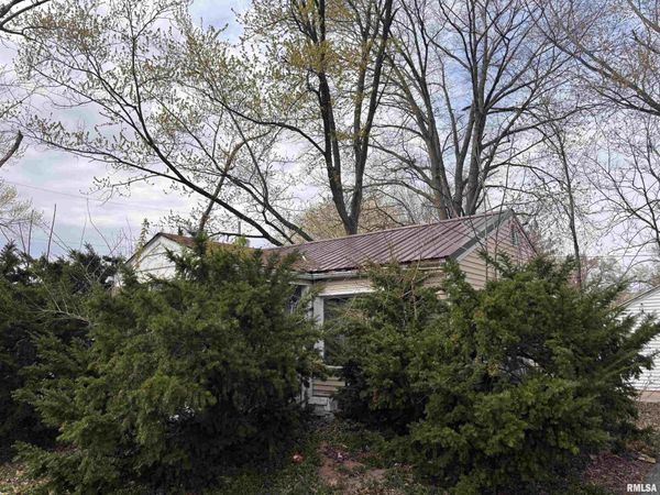 1621 W North Grand Avenue, Springfield, IL 62702