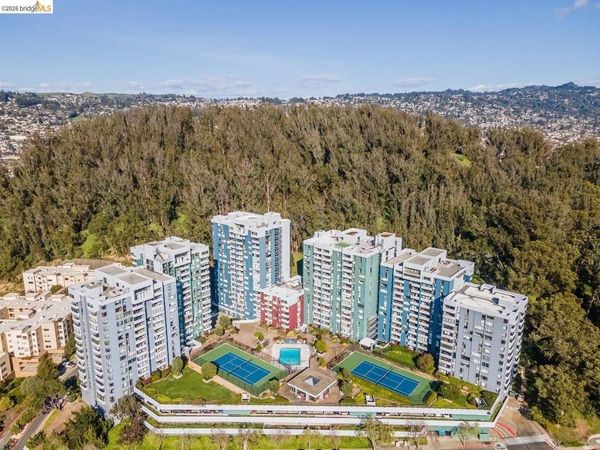 555 Pierce St, Unit 1320, Albany, CA 94706