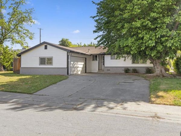 6613 Demaret Drive, Sacramento, CA 95822