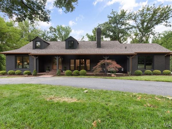 9 Sumac Lane, St Louis, MO 63124