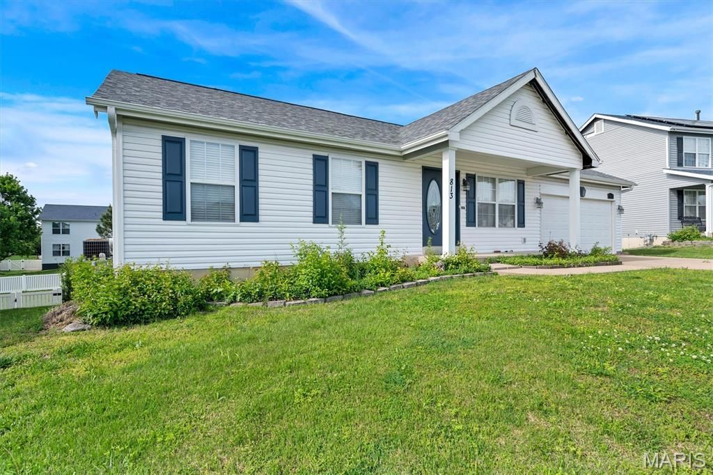 813 Wenstone Park Drive, Wentzville, MO 63385 Main Photo