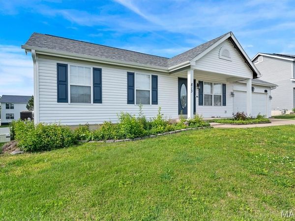 813 Wenstone Park Drive, Wentzville, MO 63385