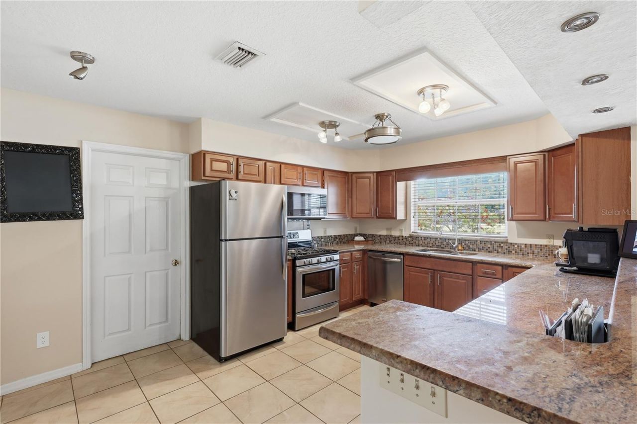 1261 E Fullers Cross Road, Winter Garden, FL 34787 Photo