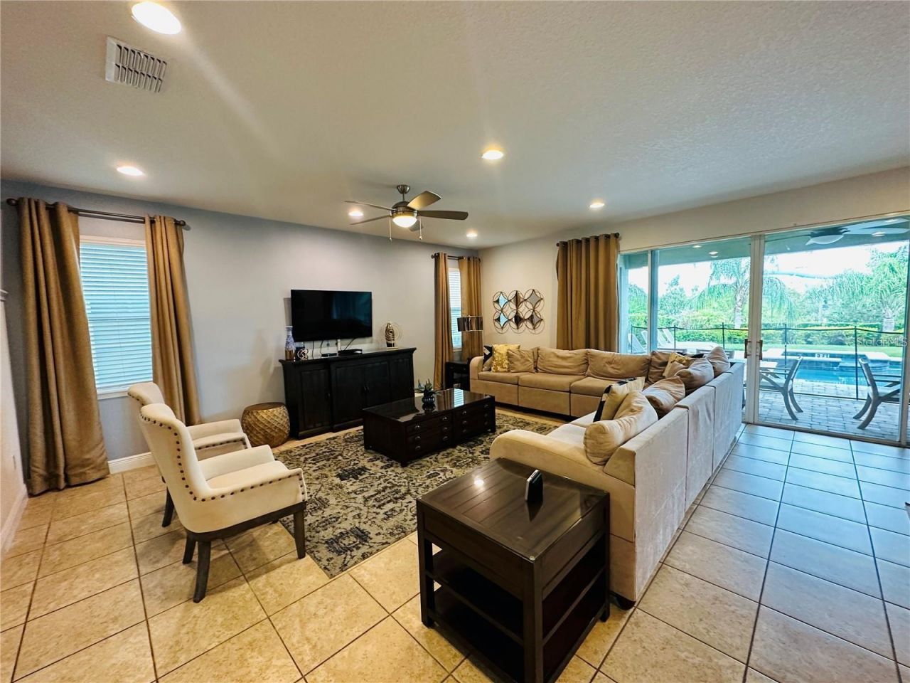 241 Falls Drive , Kissimmee, FL 34747 Photo