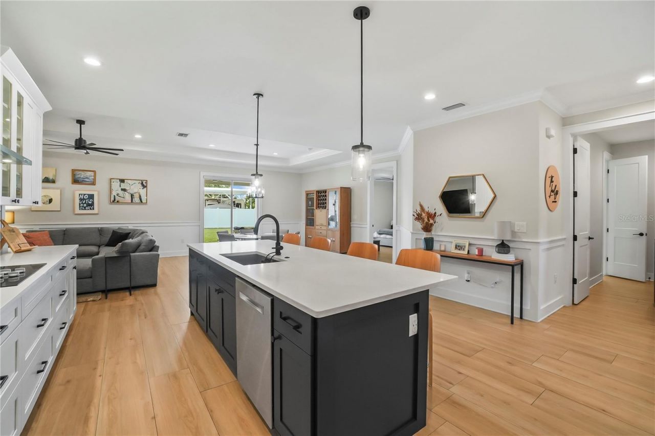 2115 N Lincoln Avenue, Tampa, FL 33607 Photo