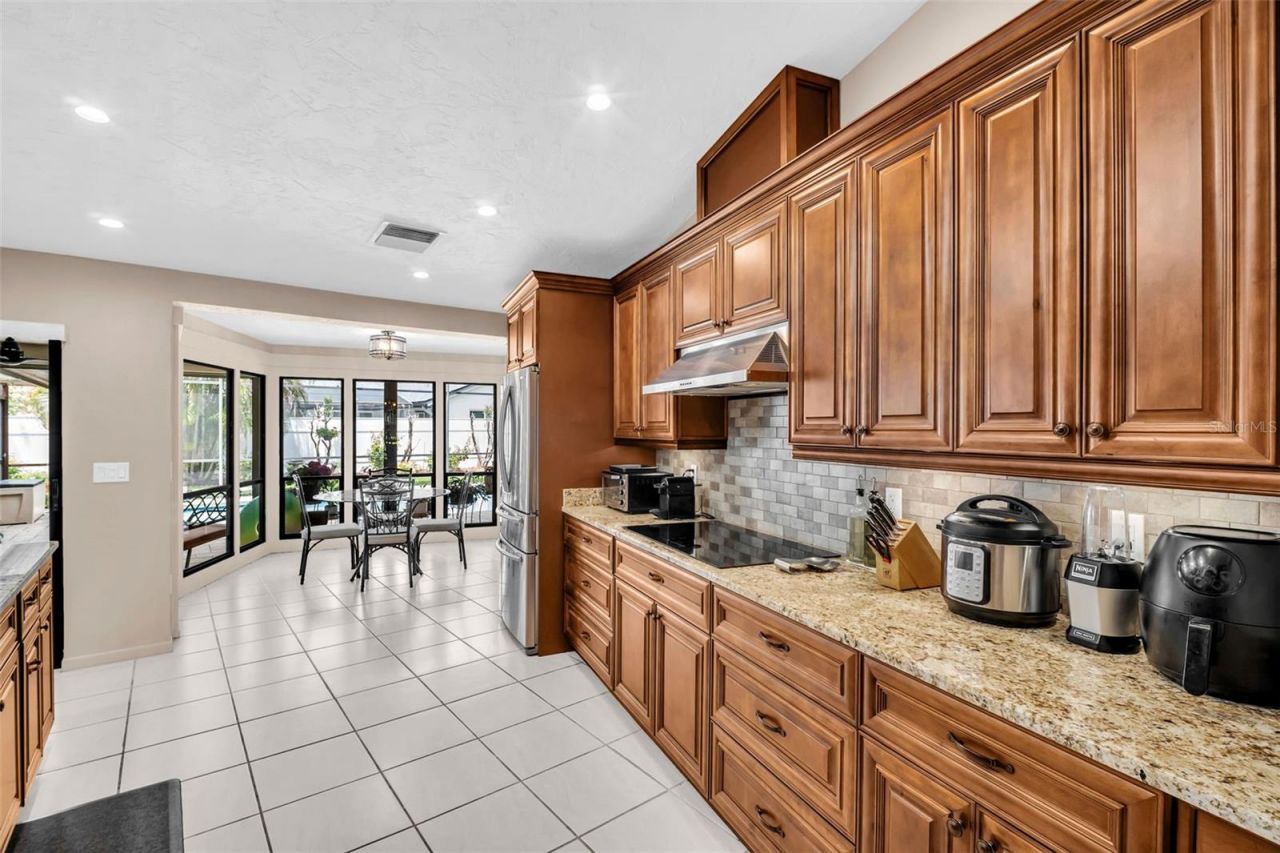 1504 Ridge Top Way , Clearwater, FL 33765 Photo