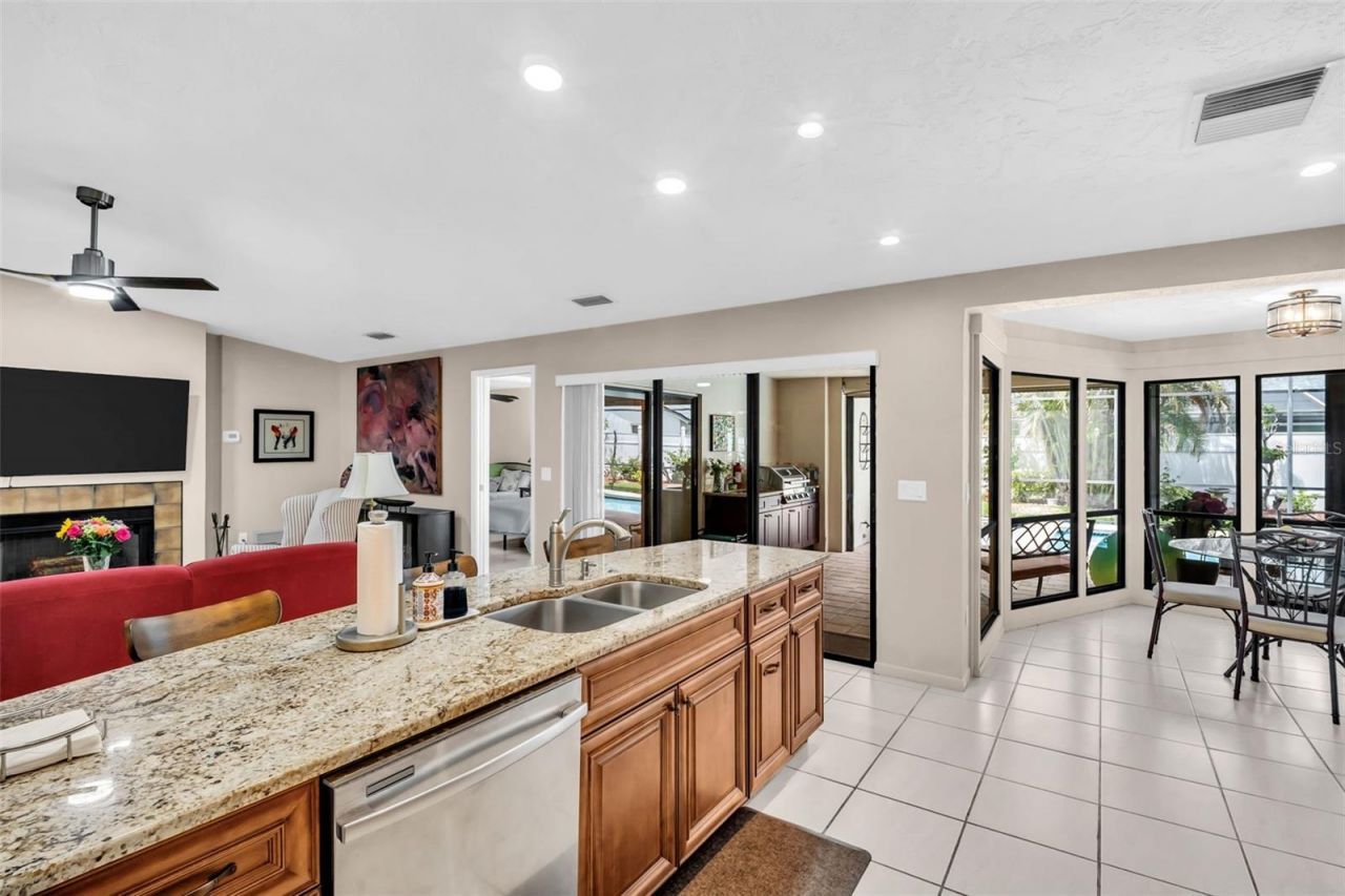 1504 Ridge Top Way , Clearwater, FL 33765 Photo