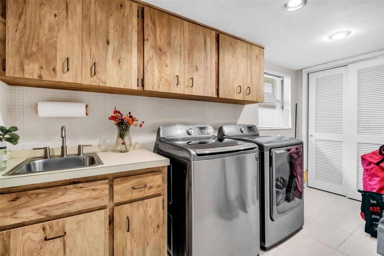 1504 Ridge Top Way , Clearwater, FL 33765 Photo