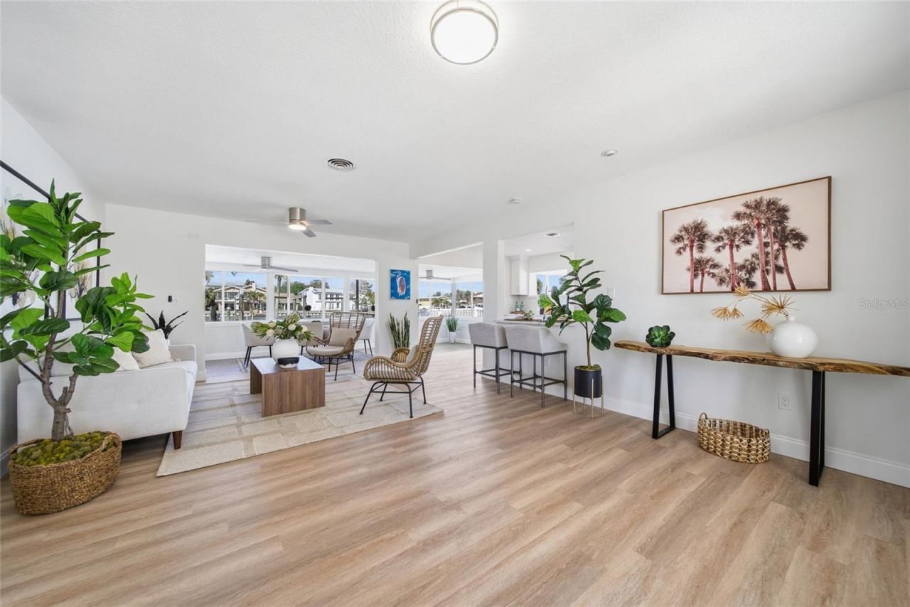 16113 5th Street E, Redington Beach, FL 33708 Photo