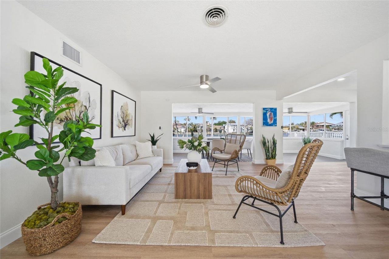 16113 5th Street E, Redington Beach, FL 33708 Photo