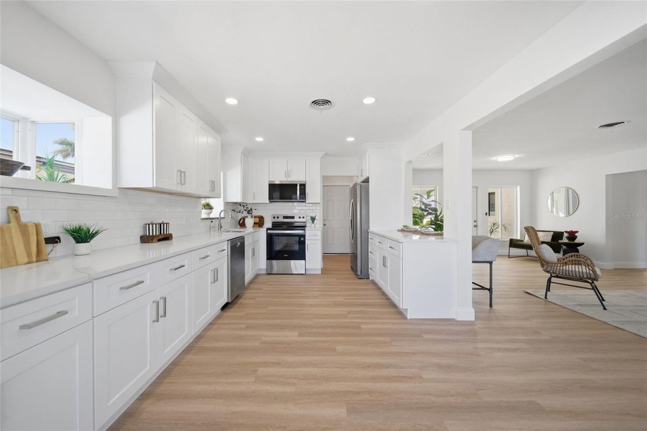 16113 5th Street E, Redington Beach, FL 33708 Photo