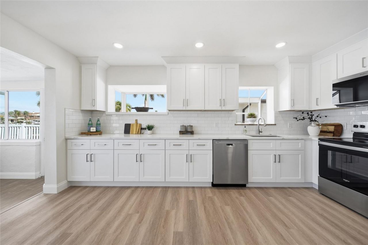 16113 5th Street E, Redington Beach, FL 33708 Photo