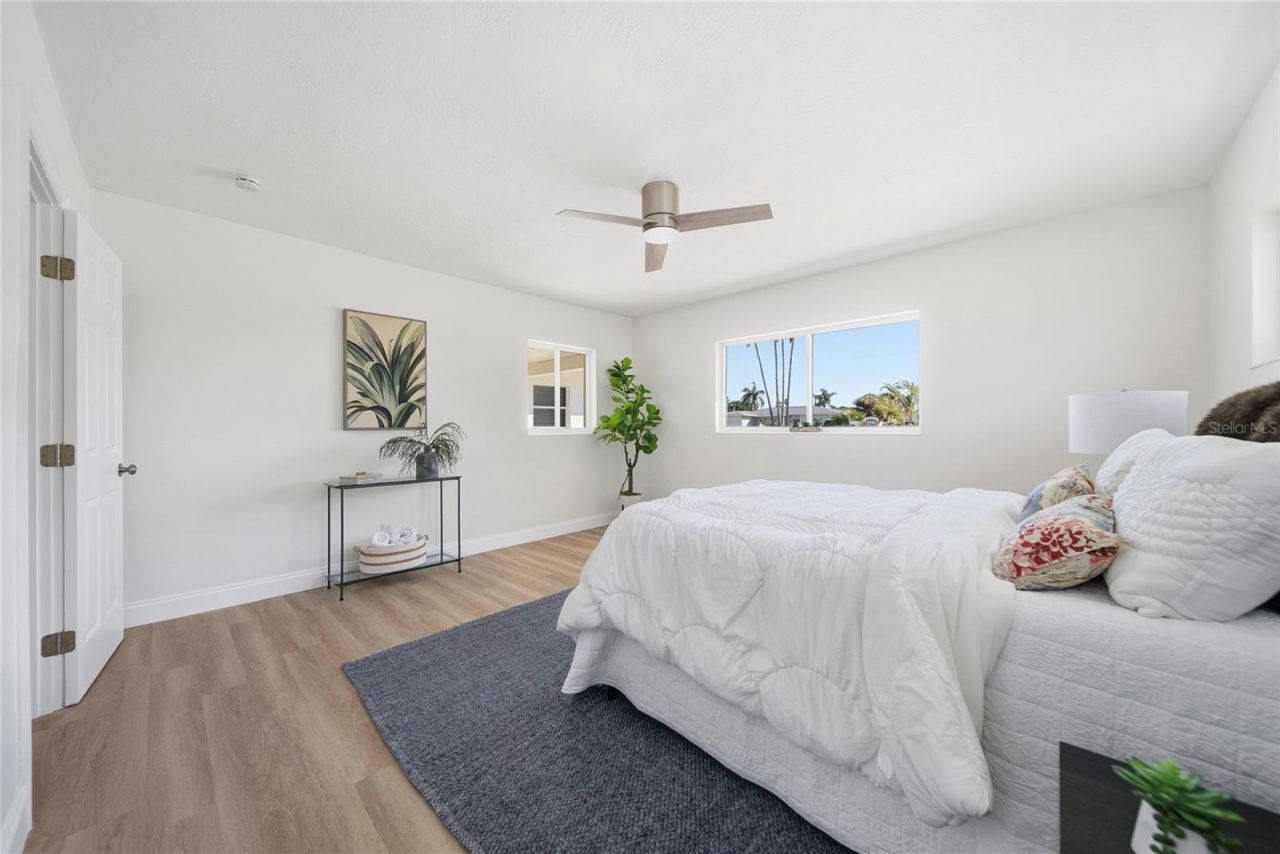 16113 5th Street E, Redington Beach, FL 33708 Photo