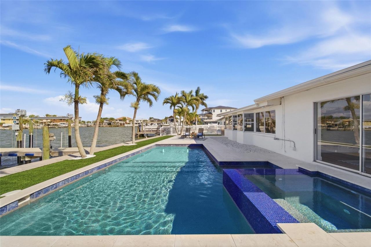 16113 5th Street E, Redington Beach, FL 33708 Photo