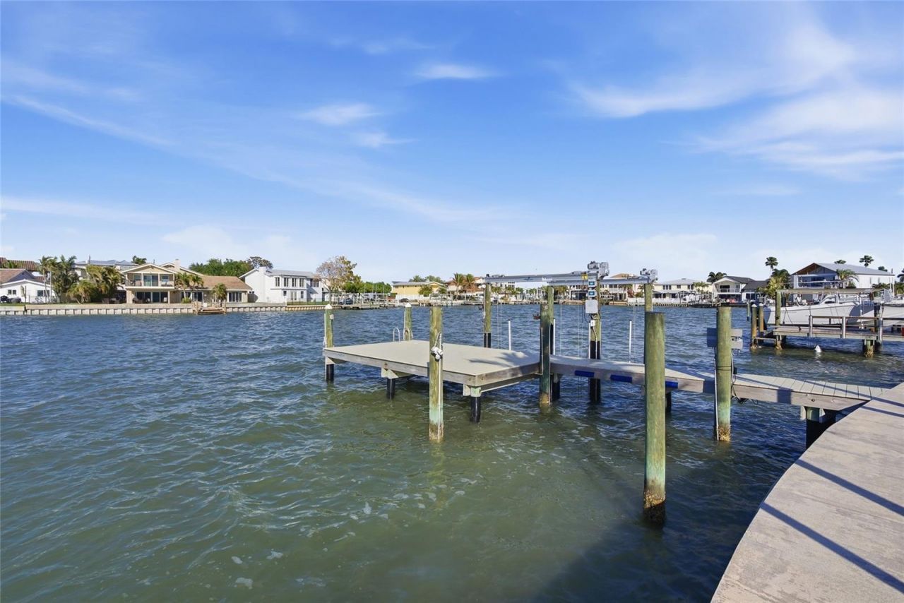 16113 5th Street E, Redington Beach, FL 33708 Photo