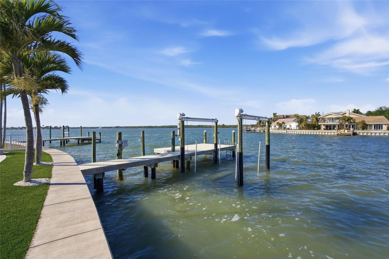 16113 5th Street E, Redington Beach, FL 33708 Photo