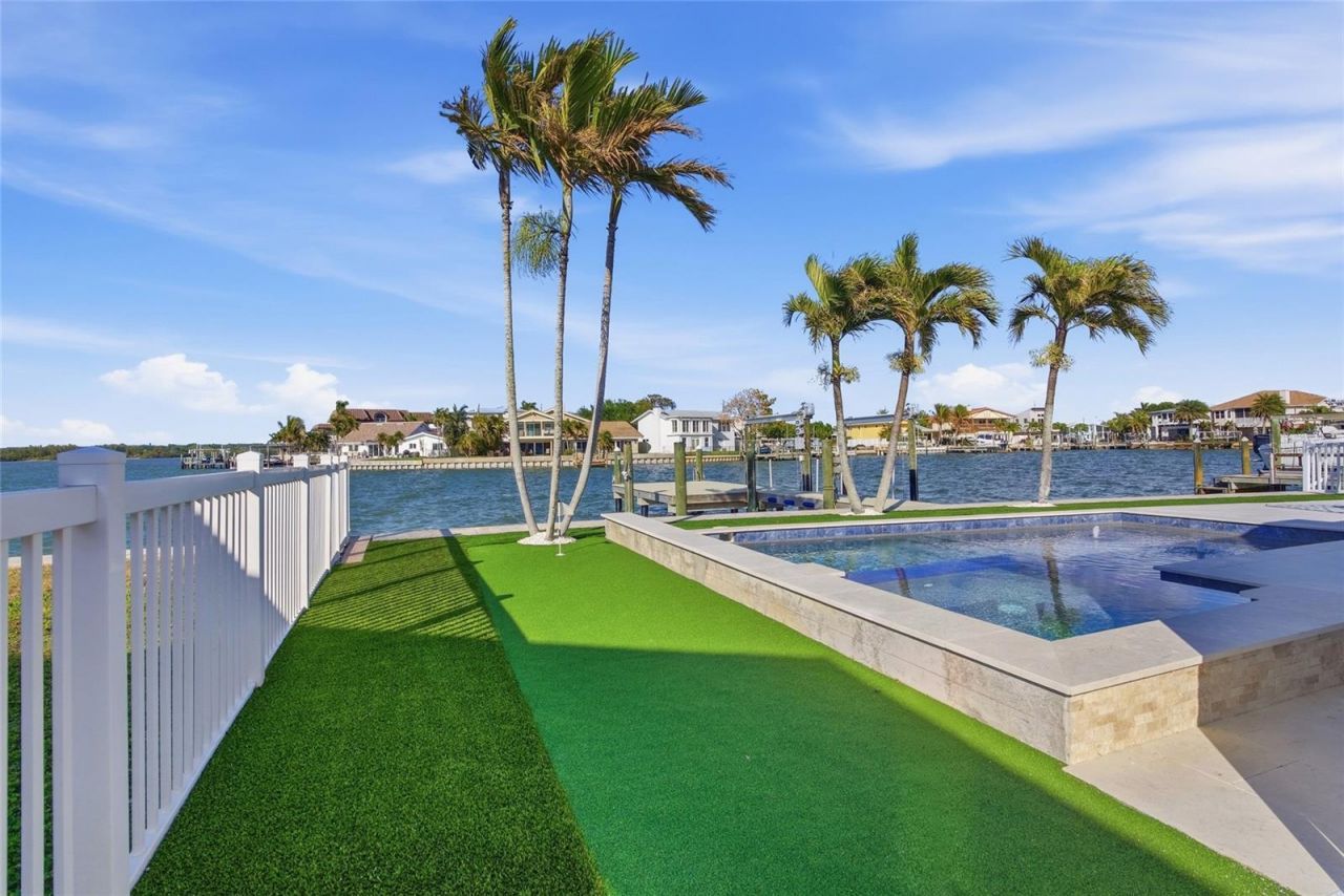 16113 5th Street E, Redington Beach, FL 33708 Photo